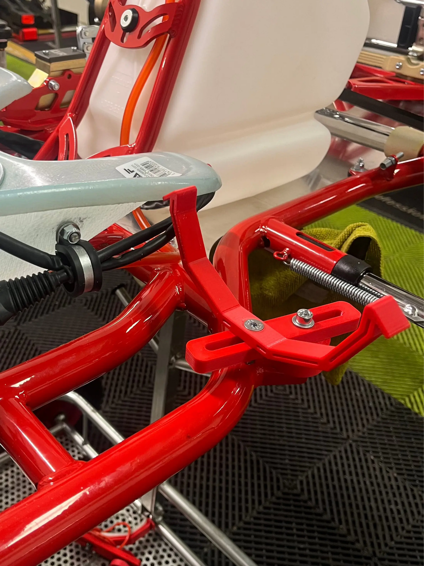 Support boite à air karting X30 et KZ125 avec cale de réhausse - IKO 3D Shop